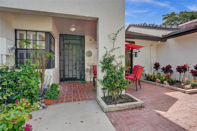 Building Photo - 5646 Parkwalk Cir E