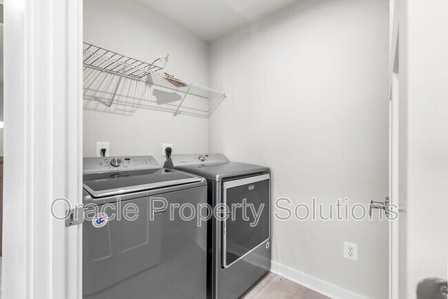 Building Photo - 2305 Wadlow Ln