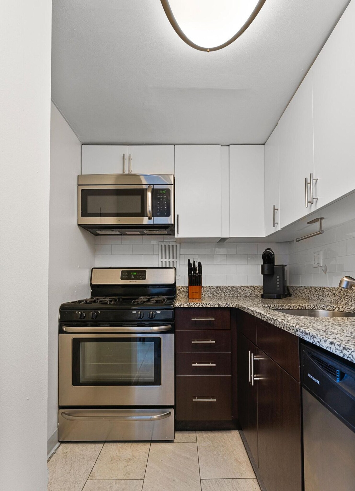 Building Photo - 175 Freeman St