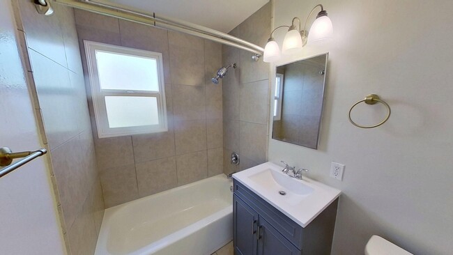 Building Photo - Seaside Living: 2 Bedroom 1 Bathroom Home ...