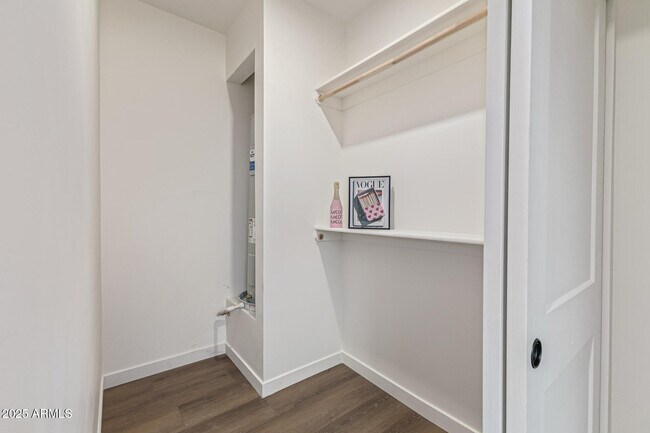 Building Photo - 12005 N Panorama Dr