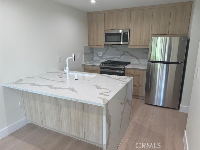 Building Photo - 2846 Fairmount Ave