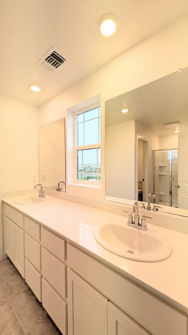 Building Photo - Brand New Single Family Home