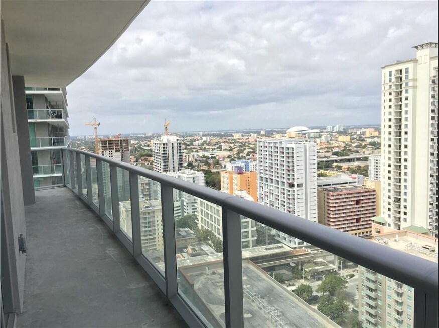 Building Photo - 1100 S Miami Ave