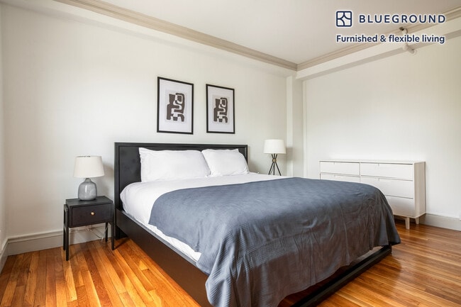 Building Photo - 1284 Beacon St