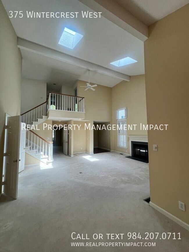 Building Photo - 375 Wintercrest W