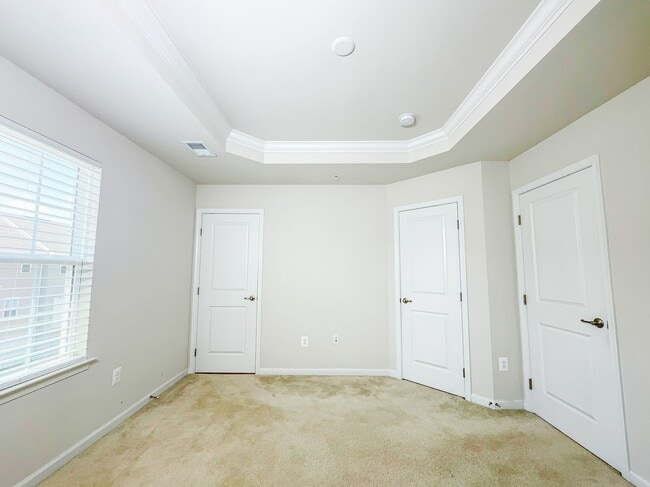 Building Photo - 72 Caswell Dr