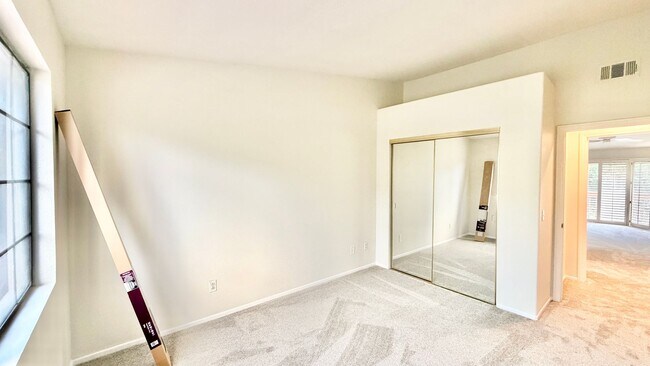 Building Photo - Beautifully Updated Two-Story Townhome on the Pala Mesa Golf Course in Fallbrook!