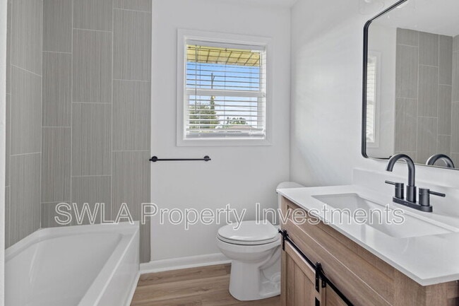 Building Photo - 1026 Bee Tree St