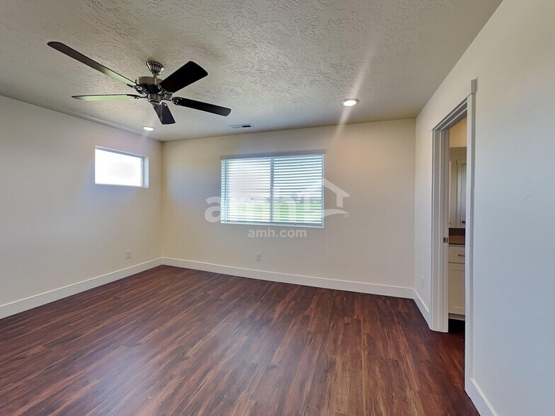 Building Photo - 9337 W Barcelona St