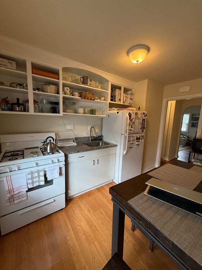 Building Photo - 1 bedroom | 1 bath - Oaklyn, NJ