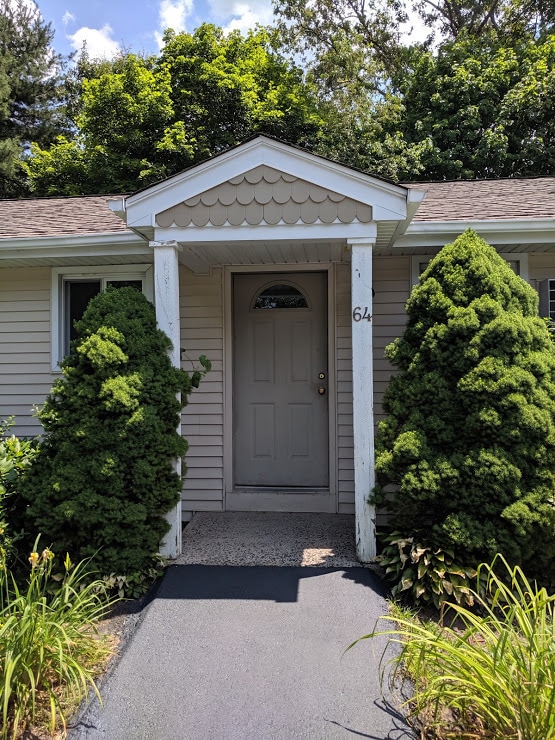 Primary Photo - 50 Country Club Rd