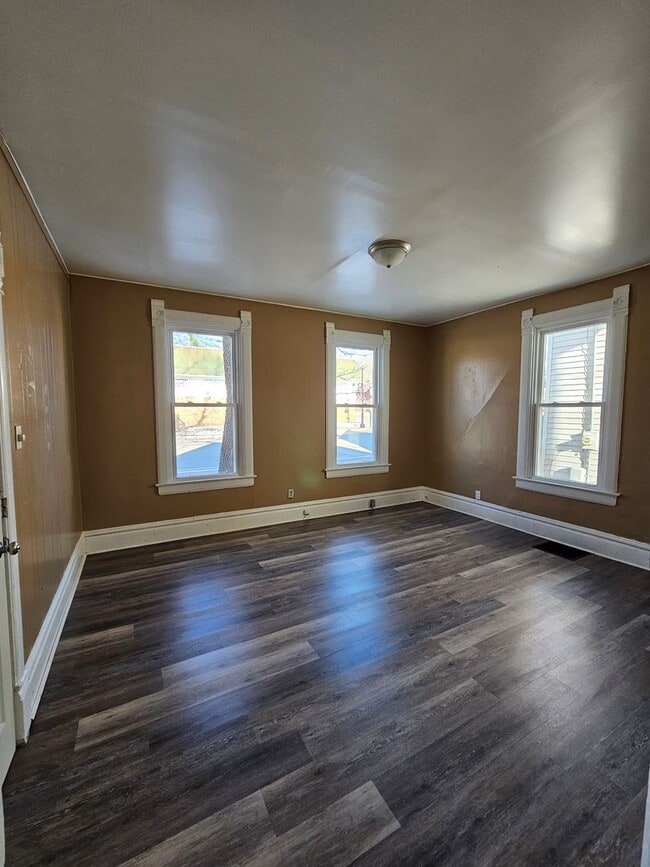 Building Photo - 1308 South Western Avenue