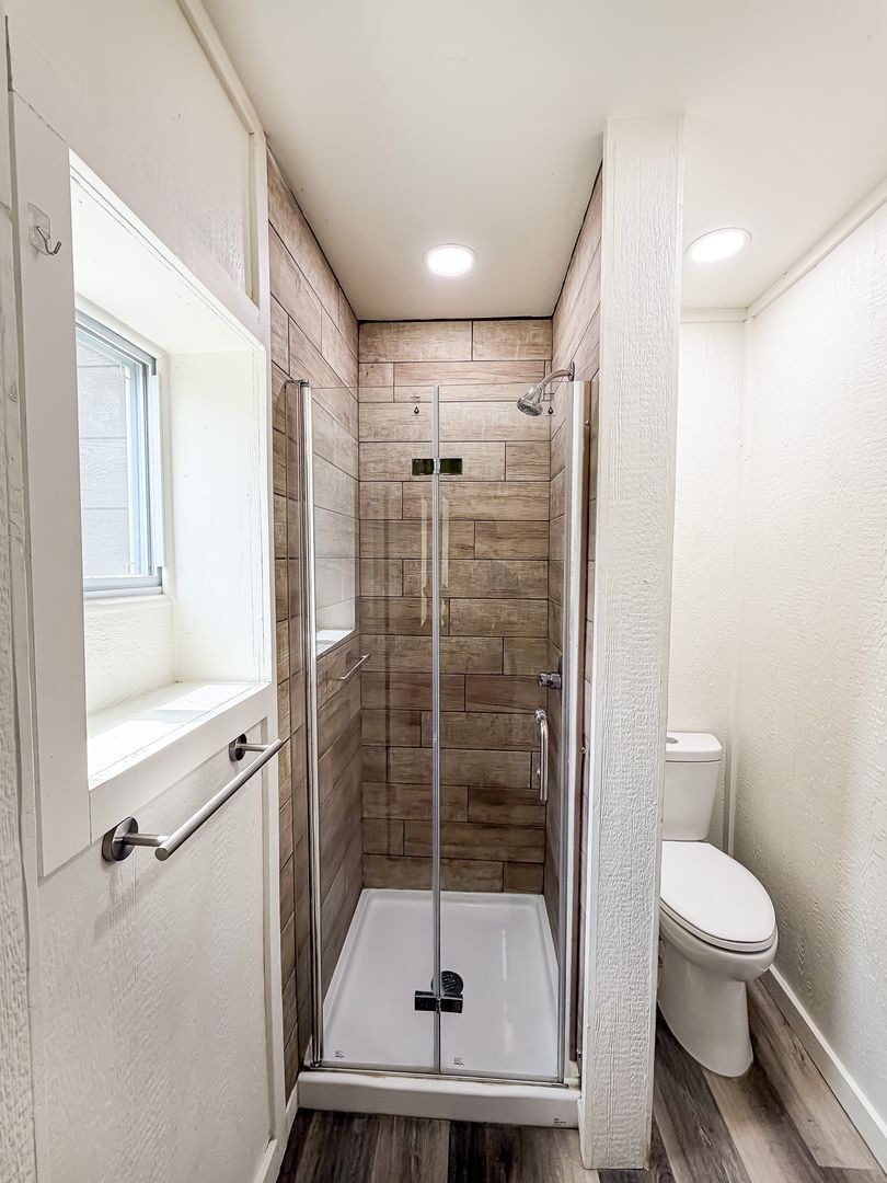 Building Photo - 5640 US-41