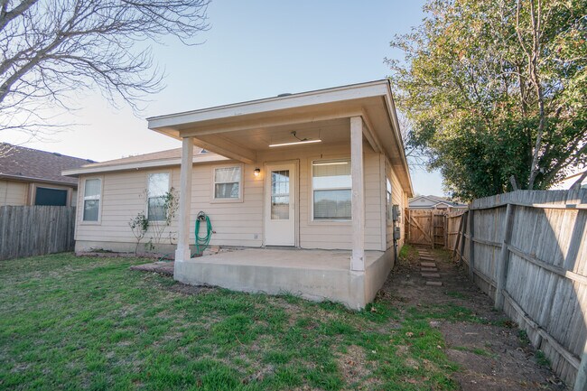 Building Photo - 10610 Tiger Way