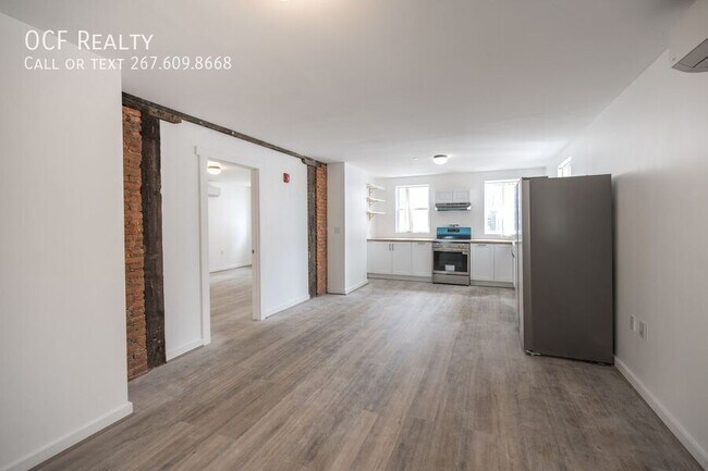 Building Photo - 711 W Thompson St