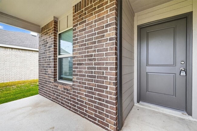 Building Photo - 79 Courageous Way