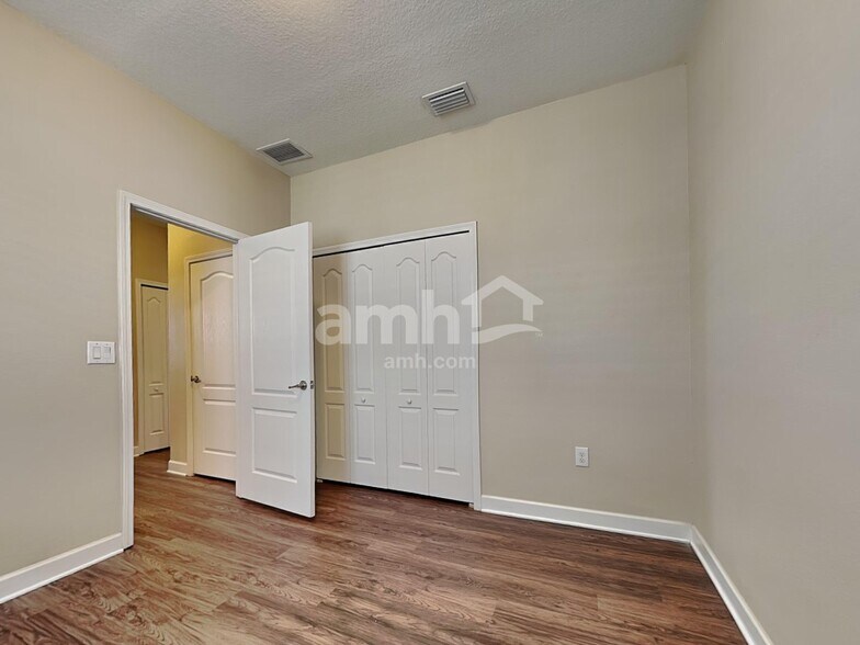 Building Photo - 13343 Graham Yarden Dr