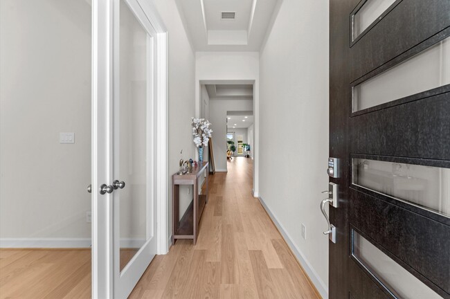 Building Photo - 21215 Palm Arbor Dr
