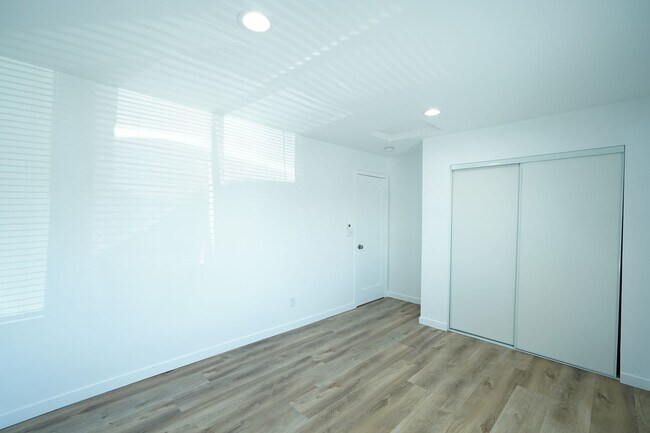 Building Photo - 26074 Bay Ave