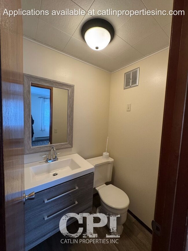 Building Photo - 106 South St