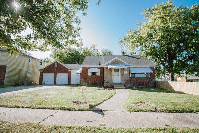Building Photo - 3471 Jeannette Ave