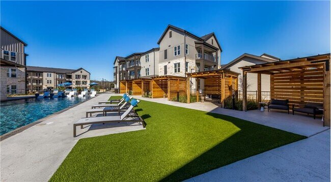 Building Photo - 6001 Ed Bluestein Blvd