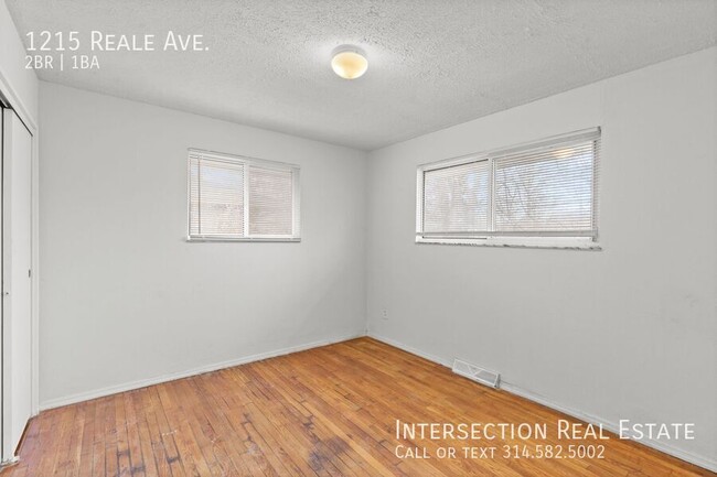 Building Photo - 1215 Reale Ave