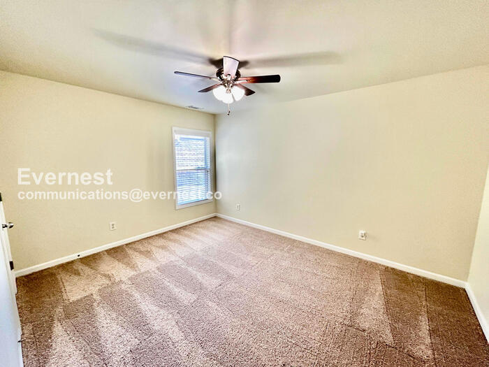 Building Photo - 3550 Red Willow Ct