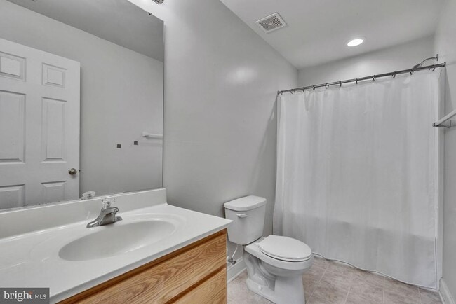 Building Photo - 24340 Broad Creek Dr