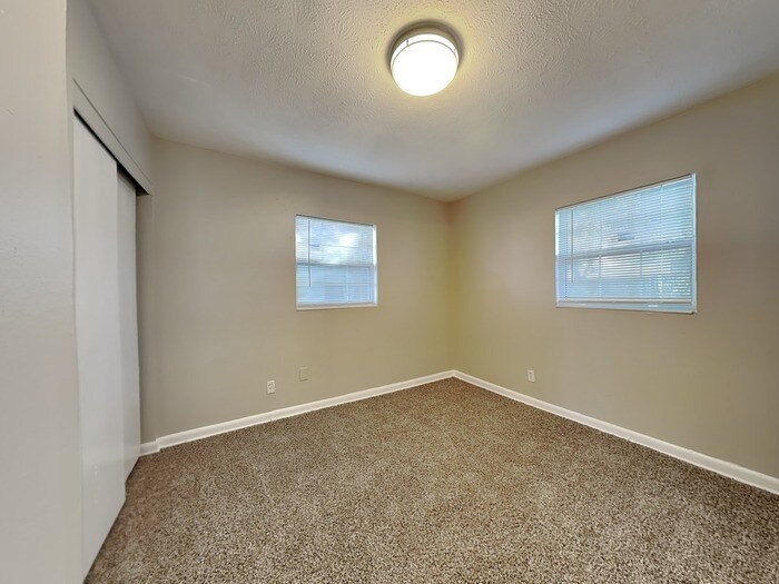 Building Photo - 7428 Sharbeth Dr N