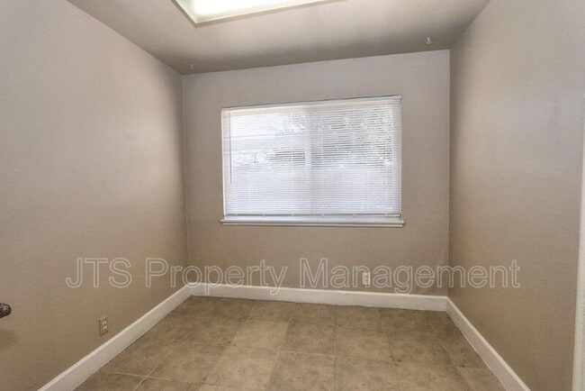 Building Photo - 2310 Kenworthy Way