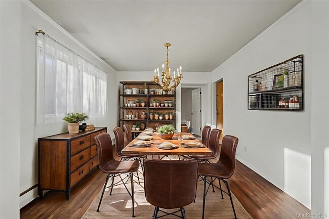 Building Photo - 38 Park Dr E