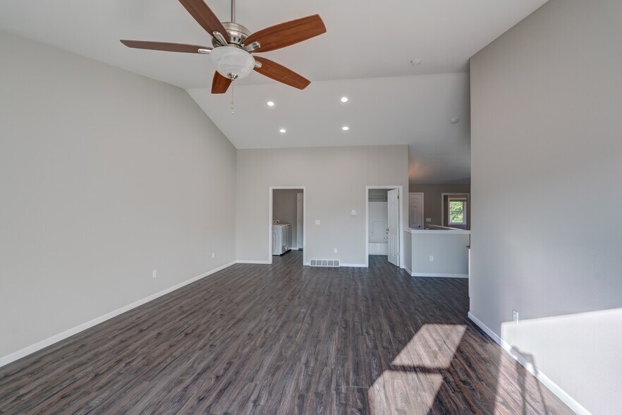 Dining area - 836 Thompson Drive