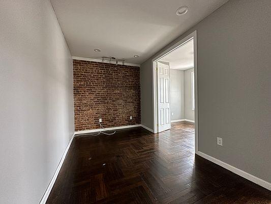 Building Photo - 3 bedroom in BRONX NY 10462