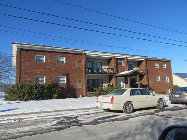 Primary Photo - 3730 Lawrence Ave