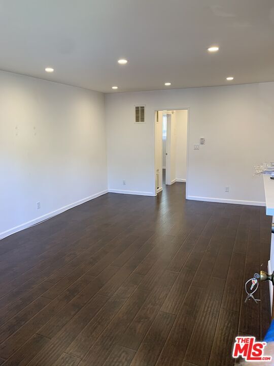 Primary Photo - 7924 Clinton St