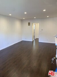 Building Photo - 7924 Clinton St