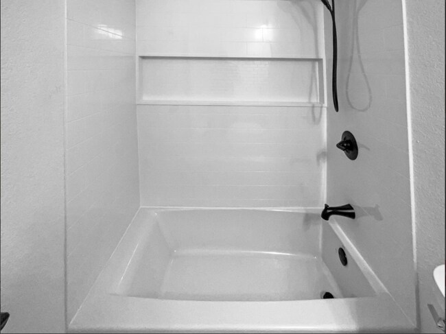 Building Photo - 7952 Summerplace Dr