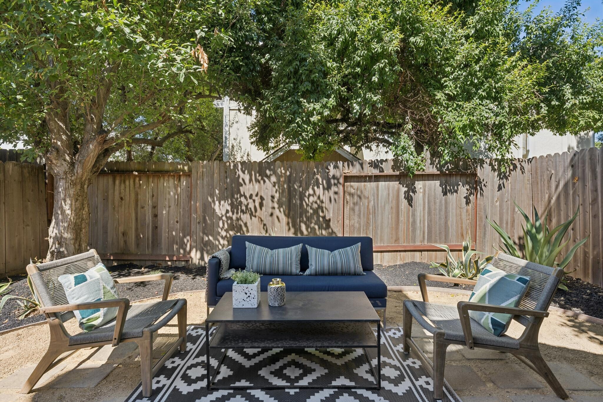 Building Photo - 7300 Perera Cir