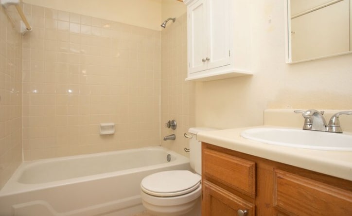 Building Photo - Room in Condo on Timber Ridge Rd