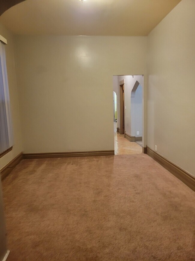 Building Photo - 3231 W Flournoy St