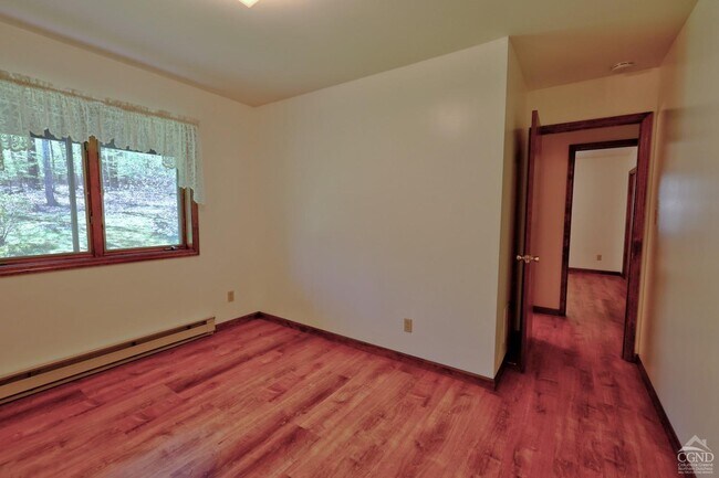 Building Photo - 561 Bald Hill Rd S