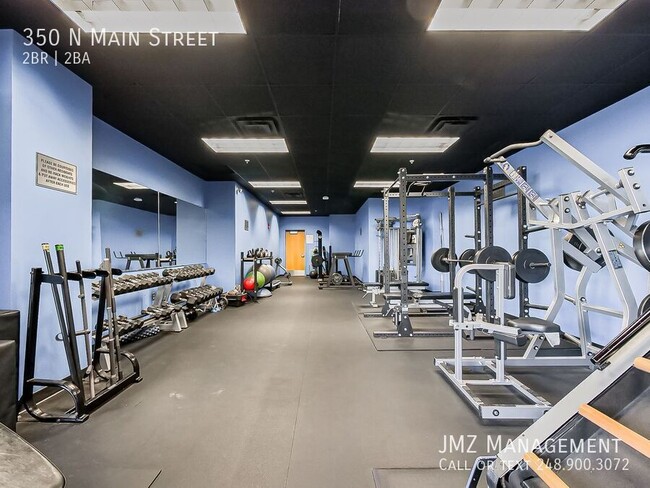 Building Photo - 350 N Main St