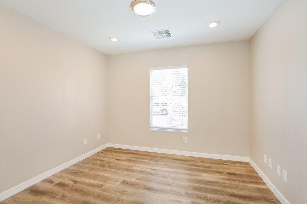 Building Photo - 5954 Sleepy Fawn Dr