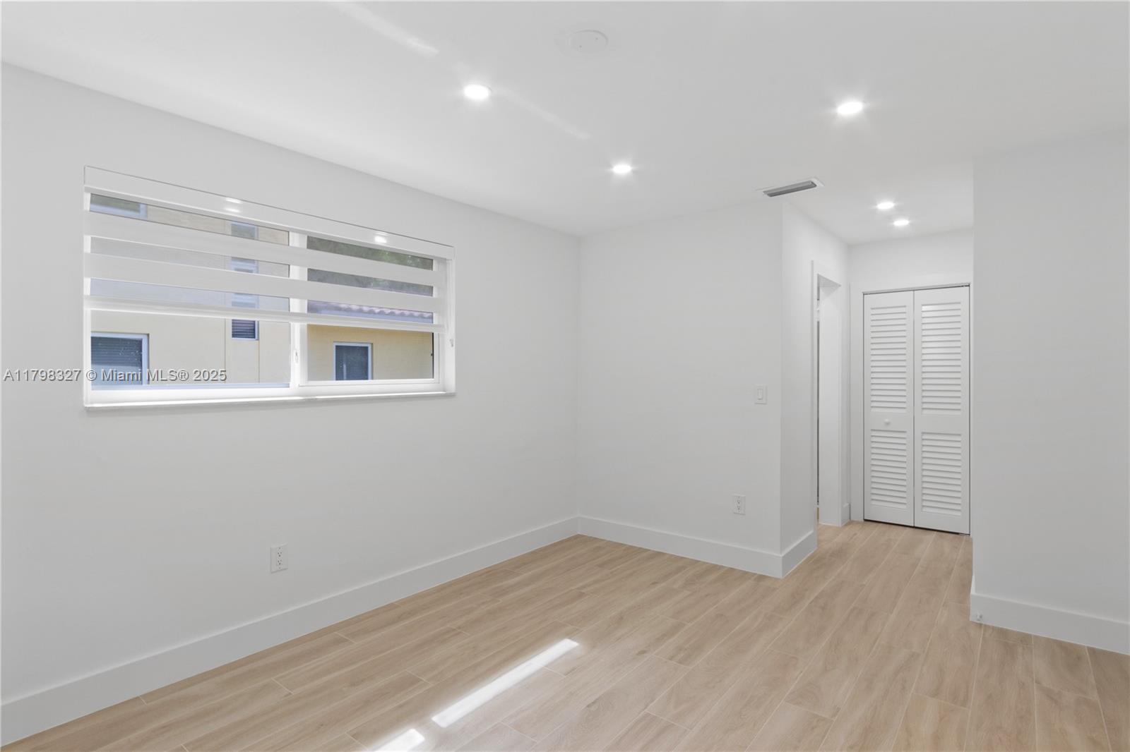 Building Photo - 1561 Alcala Ave