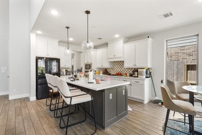 Building Photo - 5107 Albany Shores Ln