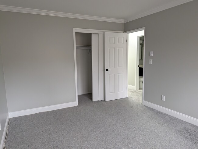 Building Photo - 107 Kennedy Dr