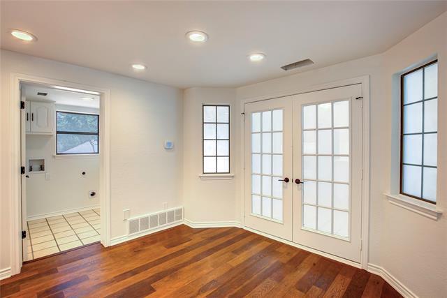 Building Photo - 307 Oakmont Dr