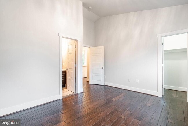 Building Photo - 4110 Cherry Hill Rd